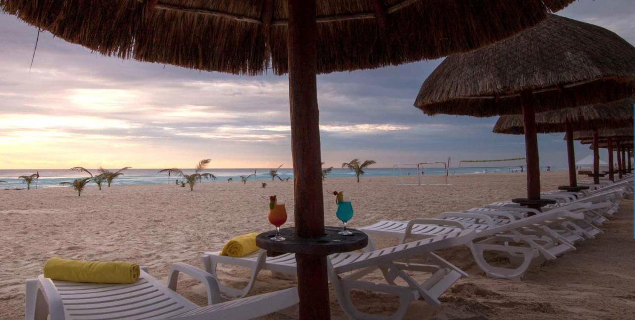 Beachfront Getaway Condo Канкун Екстер'єр фото