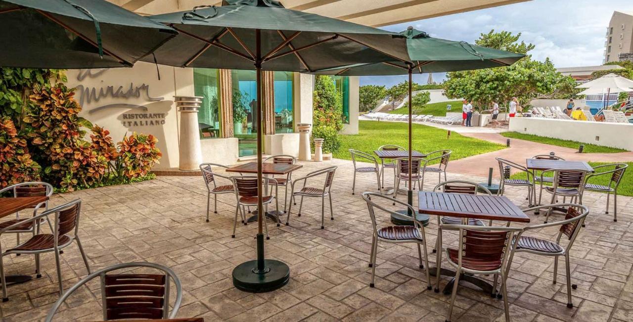 Beachfront Getaway Condo Канкун Екстер'єр фото